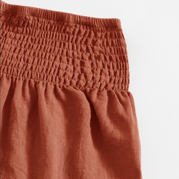 Shirred Waistband Shorts - Picture 3 of 3